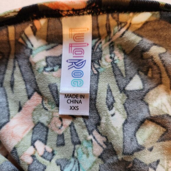 ❤️ 4/$20 New LuLaRoe Perfect T Women's XXS Geometric artsy print Side slits fall - Picture 11 of 14